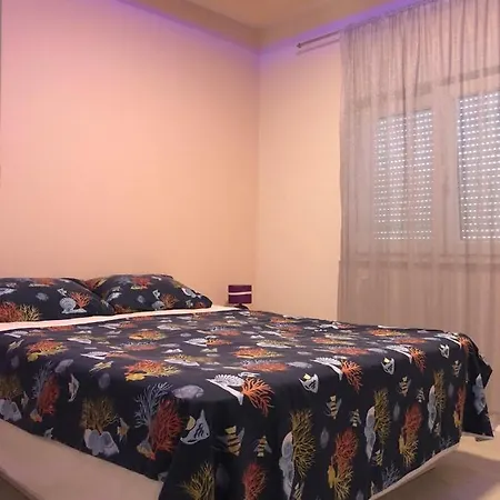 Adriatic Konukevi Biograd Na Moru