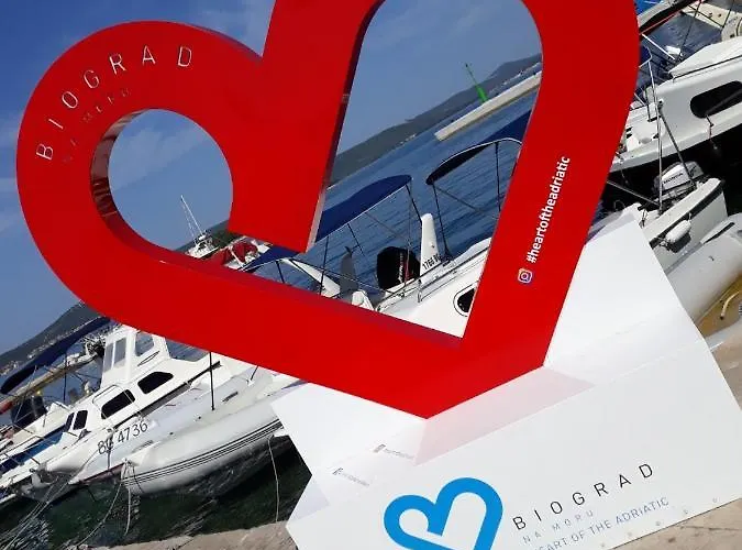 Pensionat Adriatic Biograd Na Moru